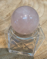 Sphere 30mm Rosenquarz A