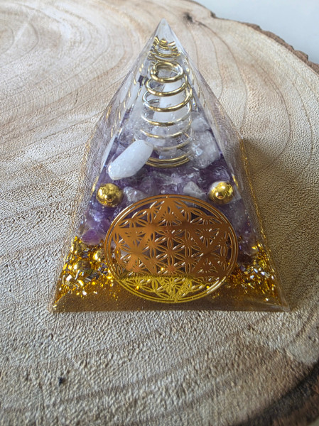 Orgonit Pyramide Blume des Lebens Kristallstern Amethyst