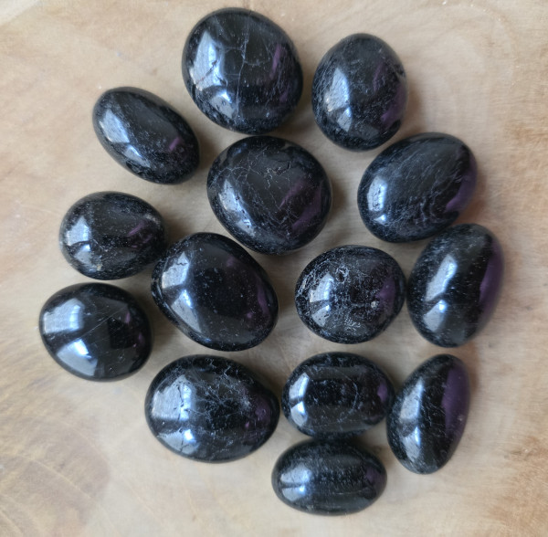 Turmalin Trommelstein 15-30mm